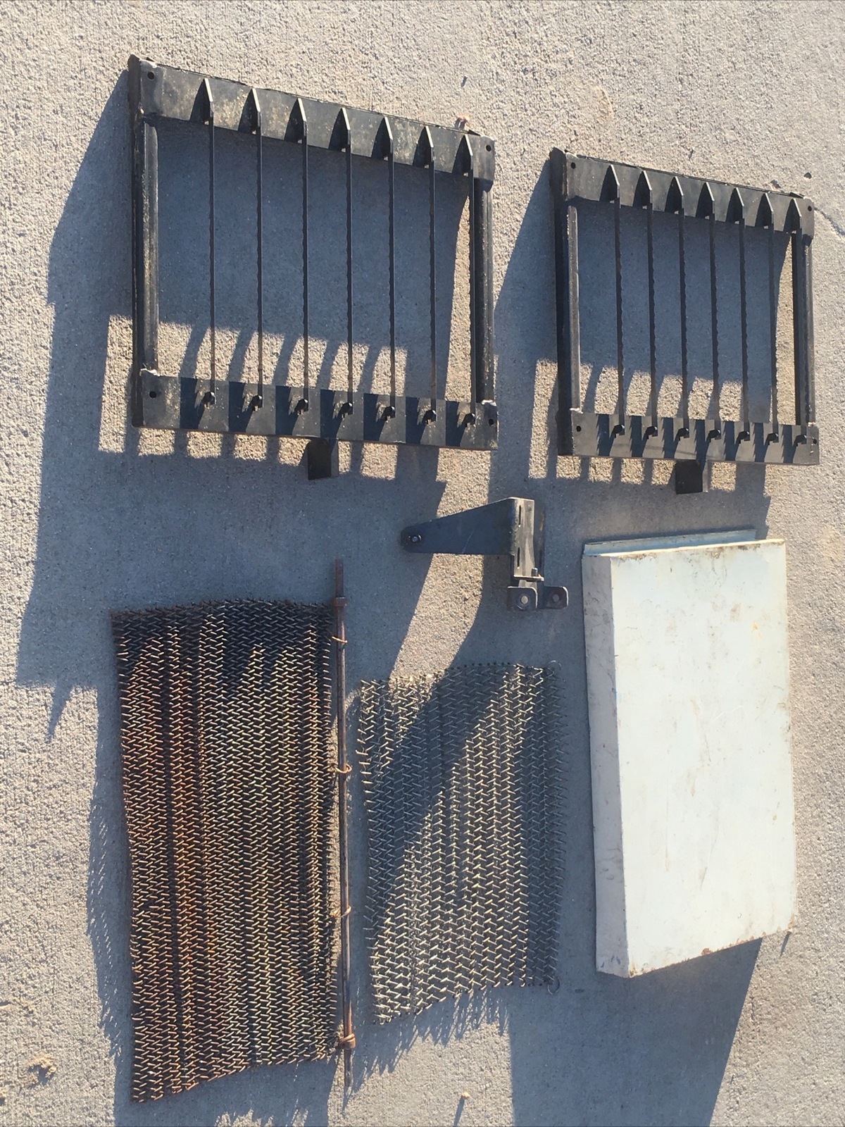 Oliver Bread Slicing Parts 7 Blade 2 Slicer Frames With Blades & Other Parts