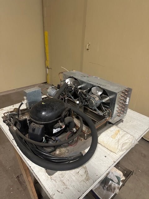 **NEW** 208/230 PH1 COPELAND/EMBRACO REFRIGERATION UNIT MODEL CAV-201