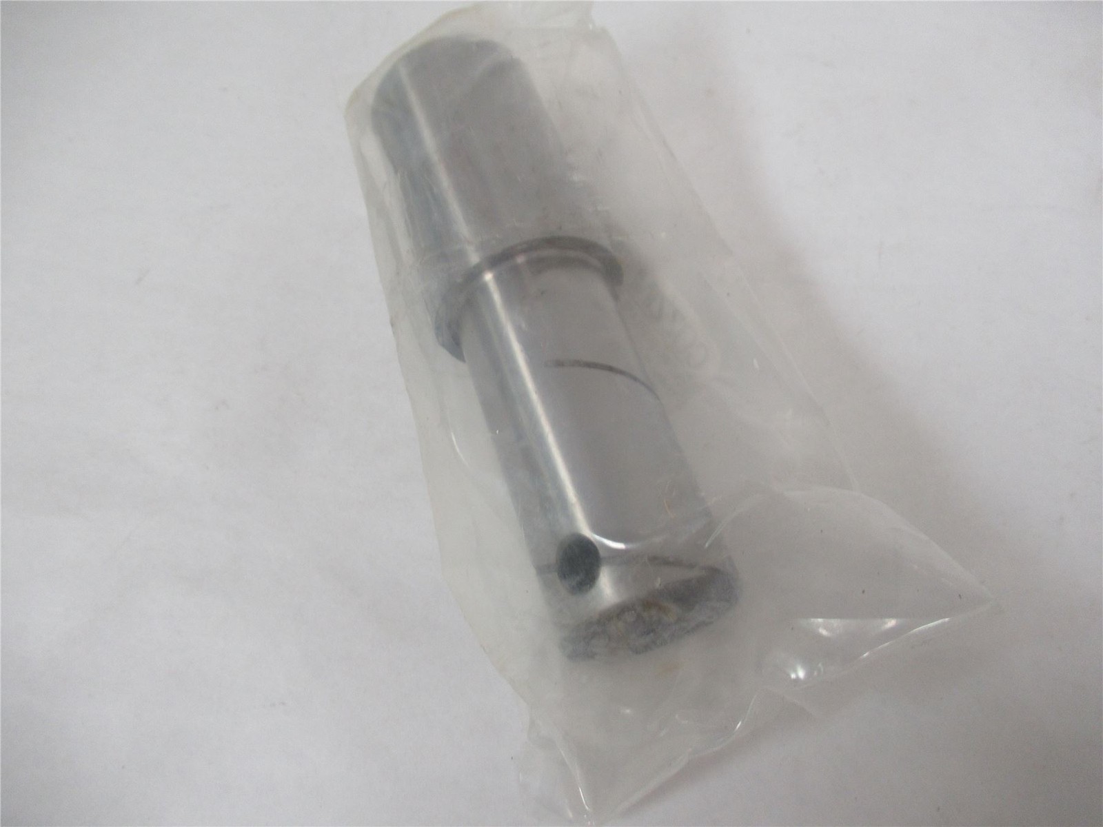 252056 New-No Box; Cozzini GSW-1981 11″ Center Pin (for 11 inch grinder)