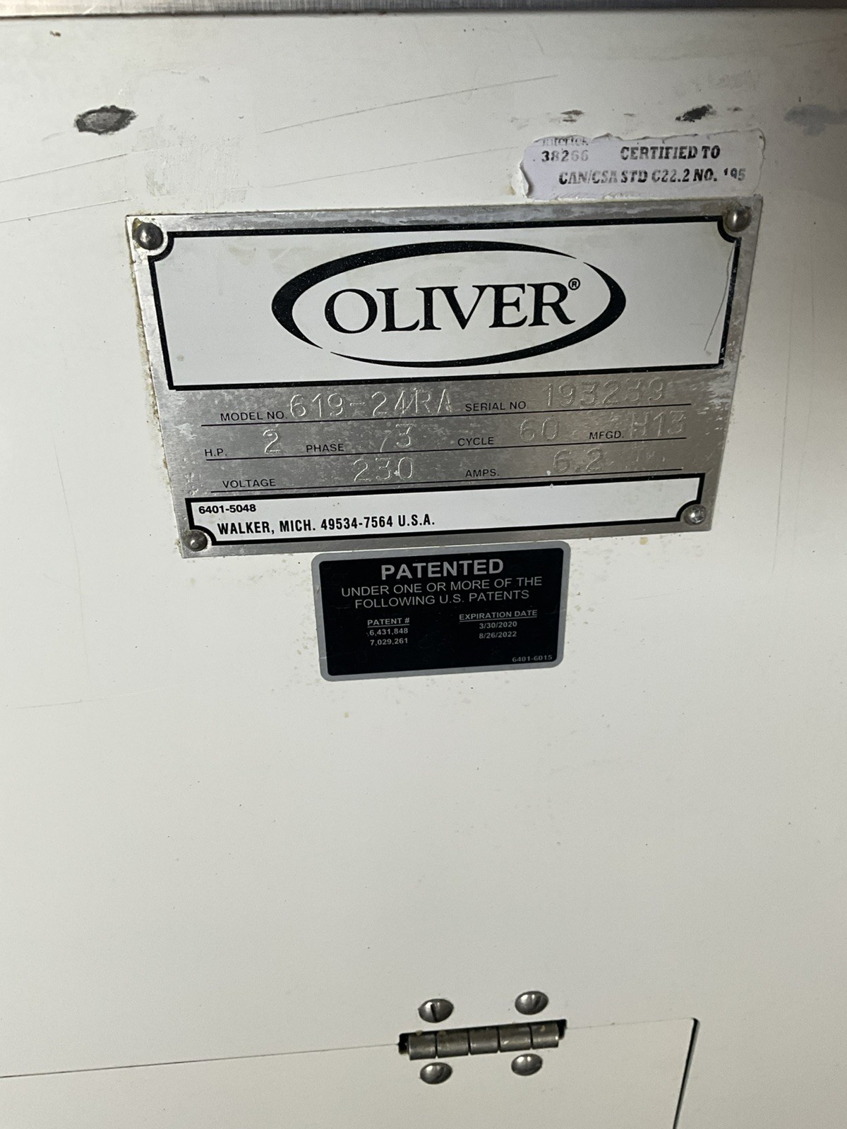 Oliver 24 portion dough divider hydraulic model 619-24RA pocket divider A