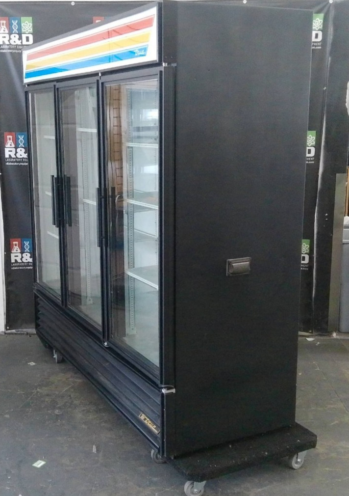True GDM-72-LD Commercial 3 Door Refrigerator (NO CASTERS) 72cf TESTED