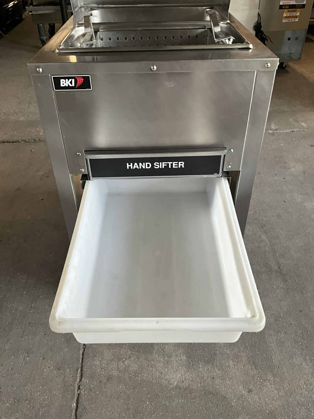 BKI breading station BT-24M Marinate Basket & Sifter Drawer Fried Chicken Fish