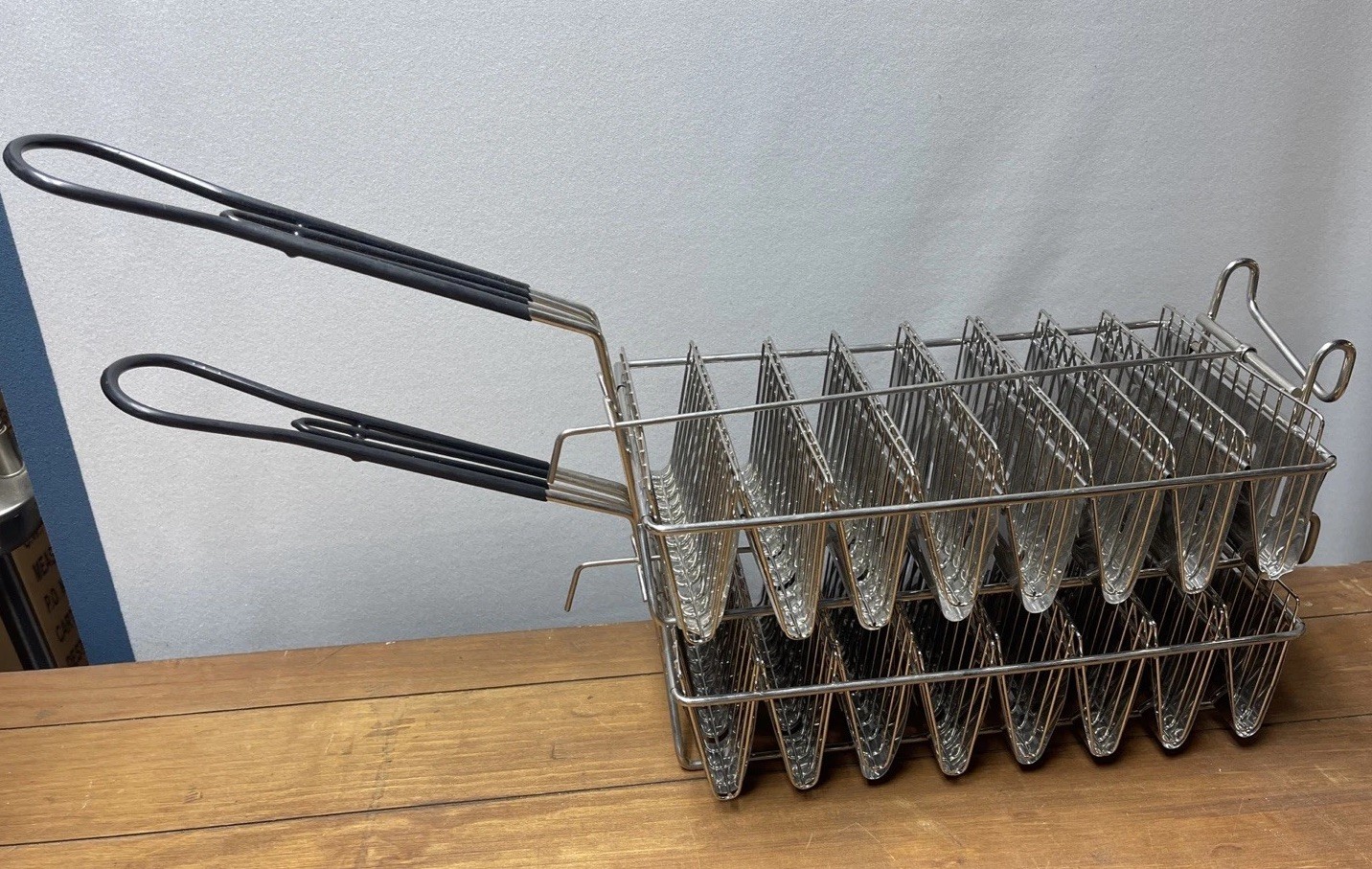 2 (NEW) Taco Fry Baskets – TableCraft 40 Nickel Plated each hold 8 Tacos