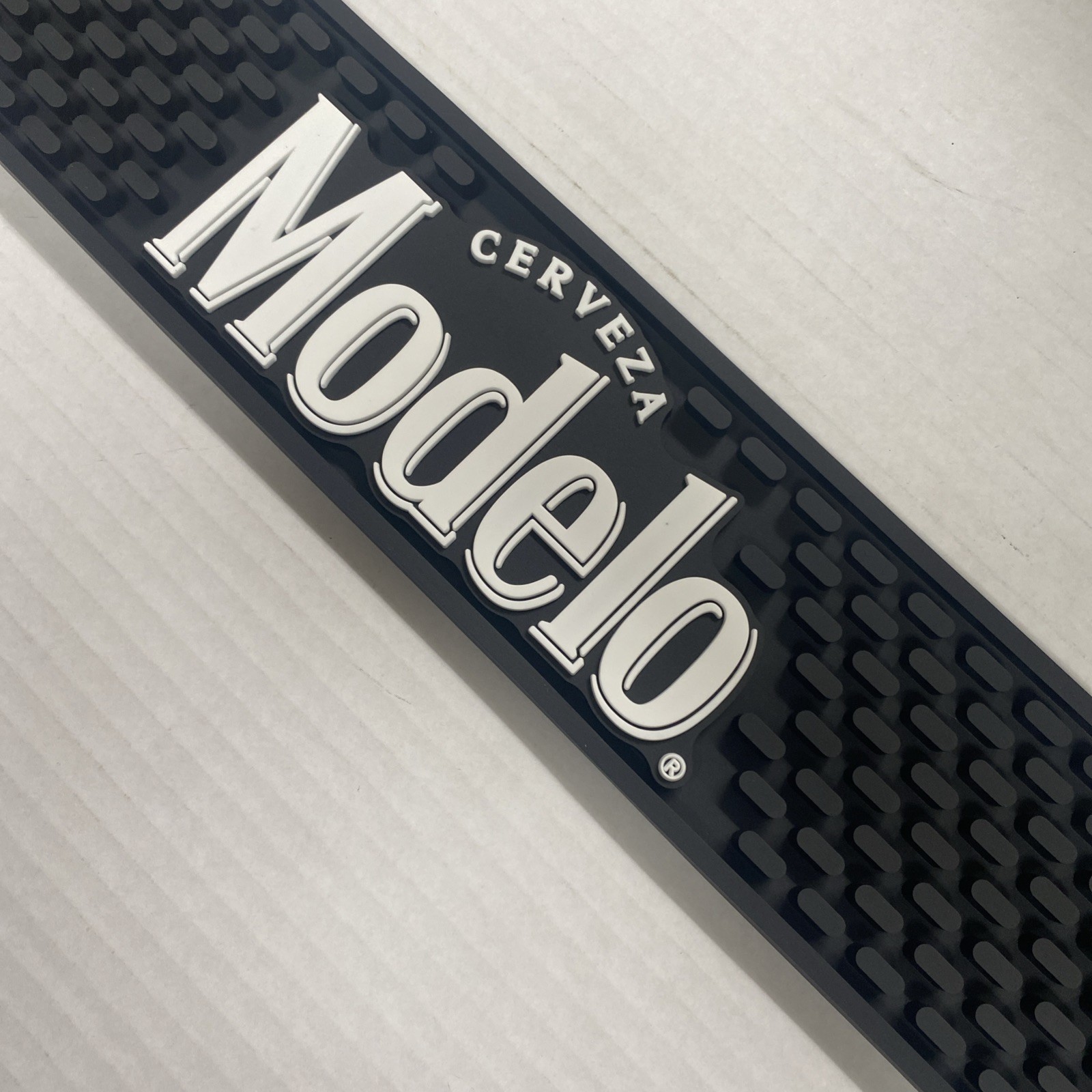 Cerveza Modeling Beer Bar Mat, New 24” X 3 1/2”