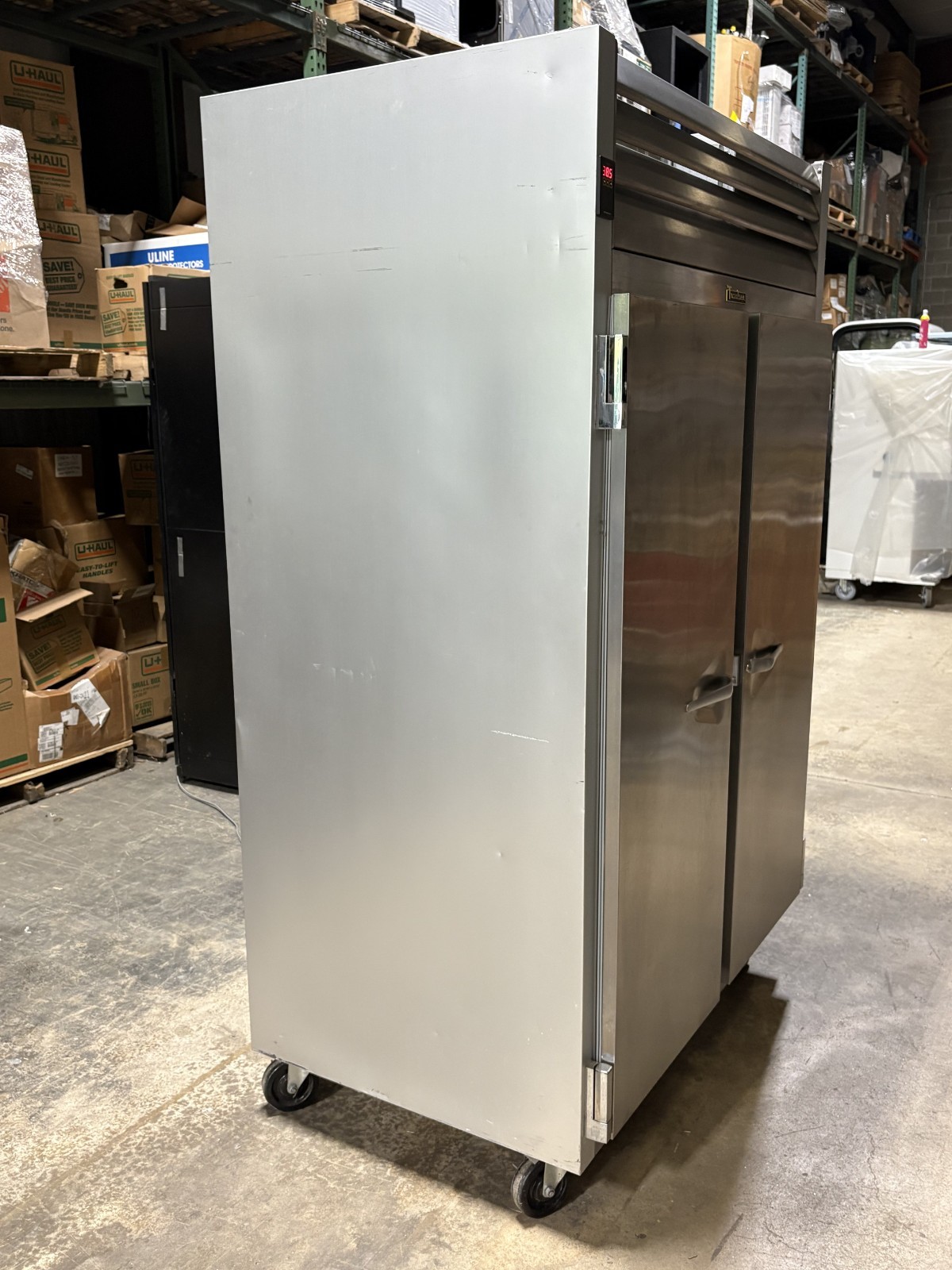 Traulsen G20010 52″ Stainless Reach-In 2-Section Solid Door Refrigerator, 120V