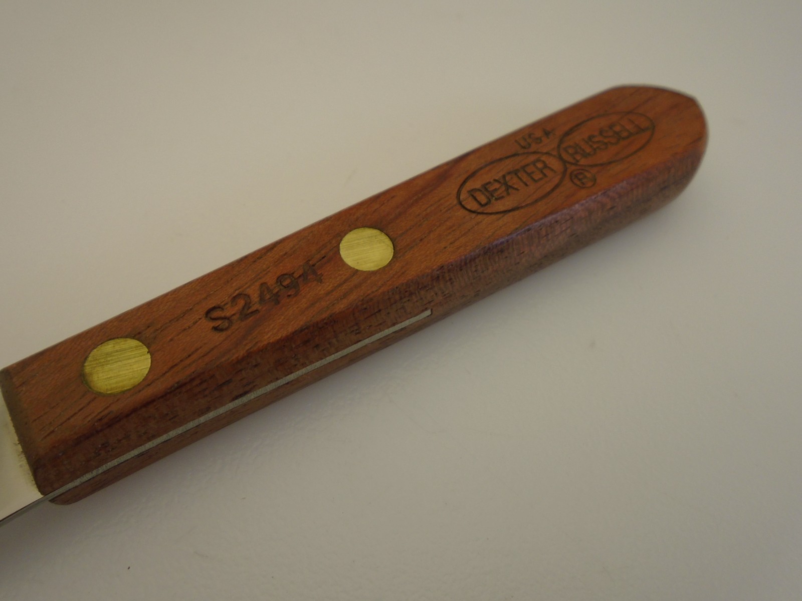 Dexter USA Wood Handle S2494 Flex Round Tip Petite Bakers Spatula Froster 4 inch