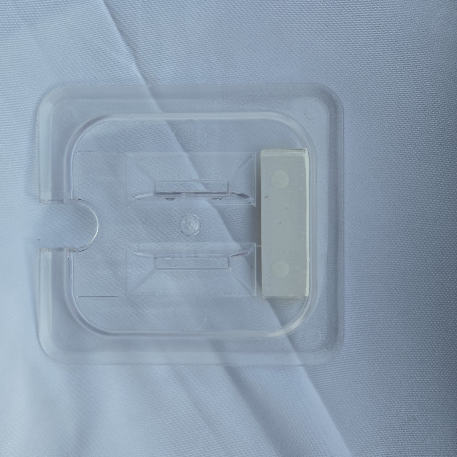 Thunder Group PLPA7160CS 1/6 Size Clear Polycarbonate Slotted Food Pan Lid