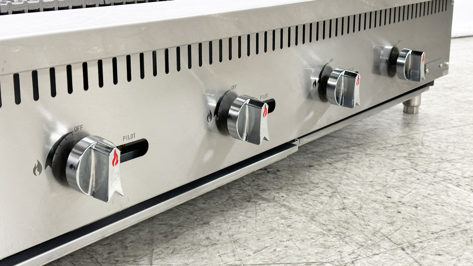 48″x28″ 140000 BTU Commercial Radiant Broiler, Stainless Steel