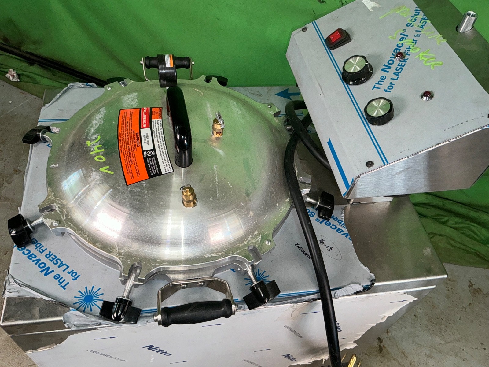 Smokaroma 62412-05B Ozarka Electric Pressure Smoker New Uncrated 208/240V 2200