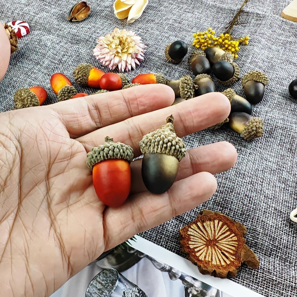 TIHOOD 160PCS Artificial Acorns Bulk Small Fake Dark Brown and Brownish Red