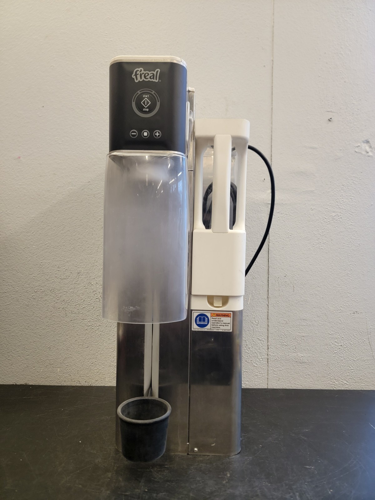 F’real FRLB7 Milkshake Blender Shake Machine Front Door Assembly Freal 👁