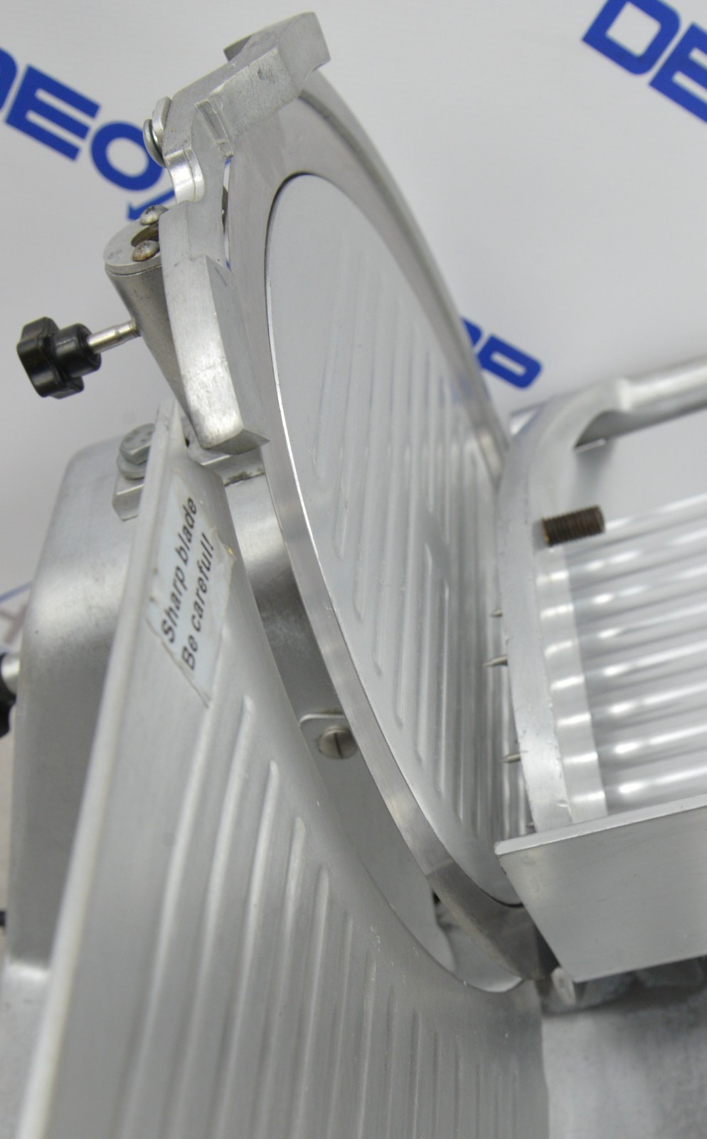 Avantco SL312 12″ Semi-Automatic Gravity Feed Meat Slicer 1/3 hp