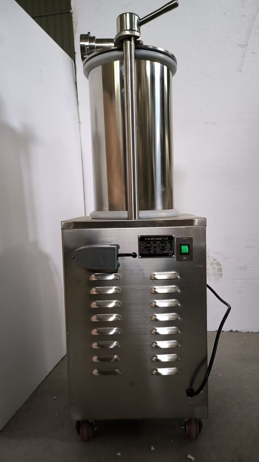 110V 26L Commercial Hydraulic Sausage Stuffer Maker Meat Filler Machine Vertical