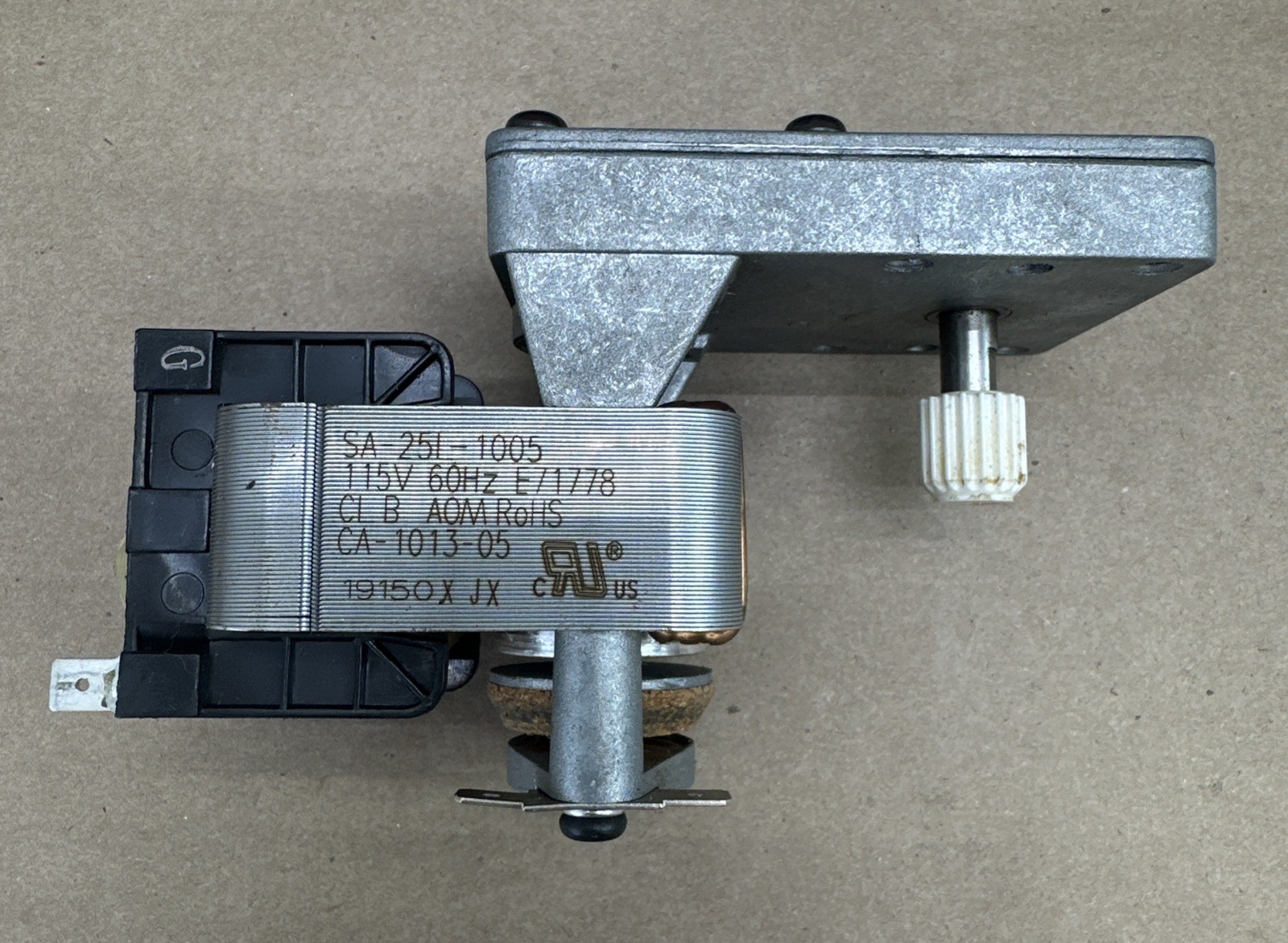Wilbur Curtis Motor Gear Assembly With Brake CA-1013-05 115V 60Hz || NEW SURPLUS