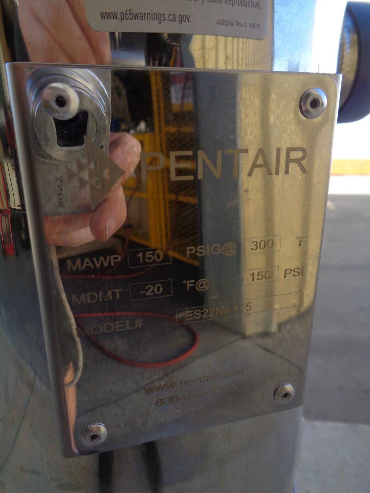 Pentair/Pentek ES22NA415-75 2 In NPT Connection 135 GPM Bag Filter Housing
