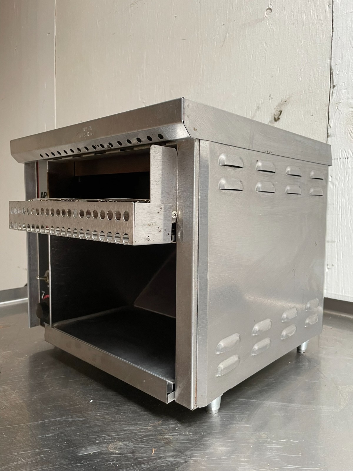 APW Wyott AT-EXPRESS Electric Conveyor Toasters