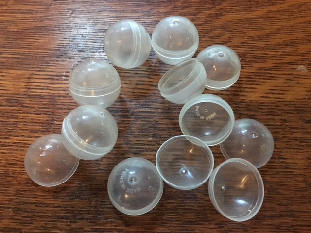 50pcs wholesale lot Mix Empty round toy capsules 1.1″