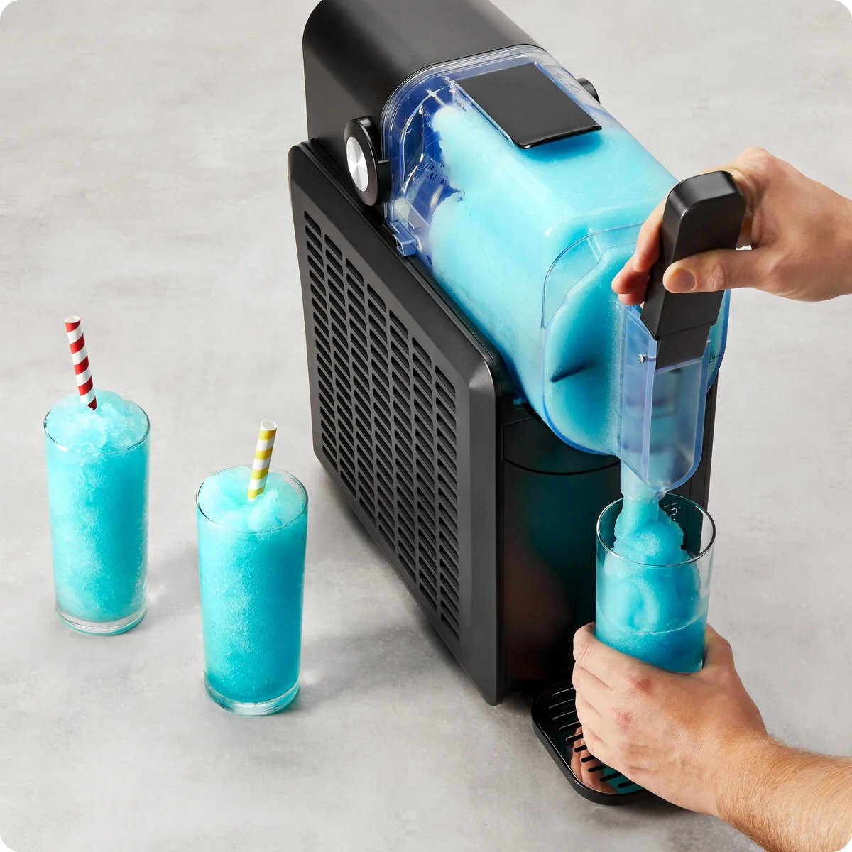 NEW IceMan Slush-Ease 48 oz Slushy Maker Frozen Cocktail Customizable Thickness