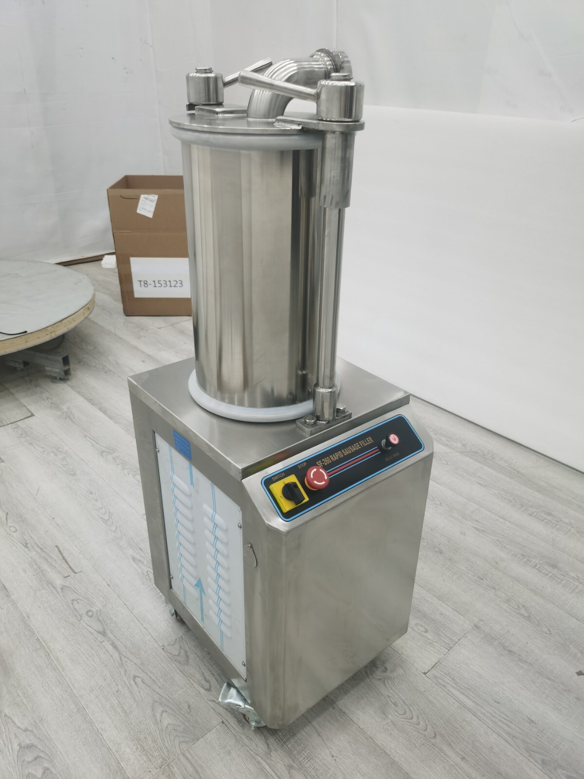 110V1100W Commercial Hydraulic Sausage Stuffer Filler Stainless Steel 26L SF-260