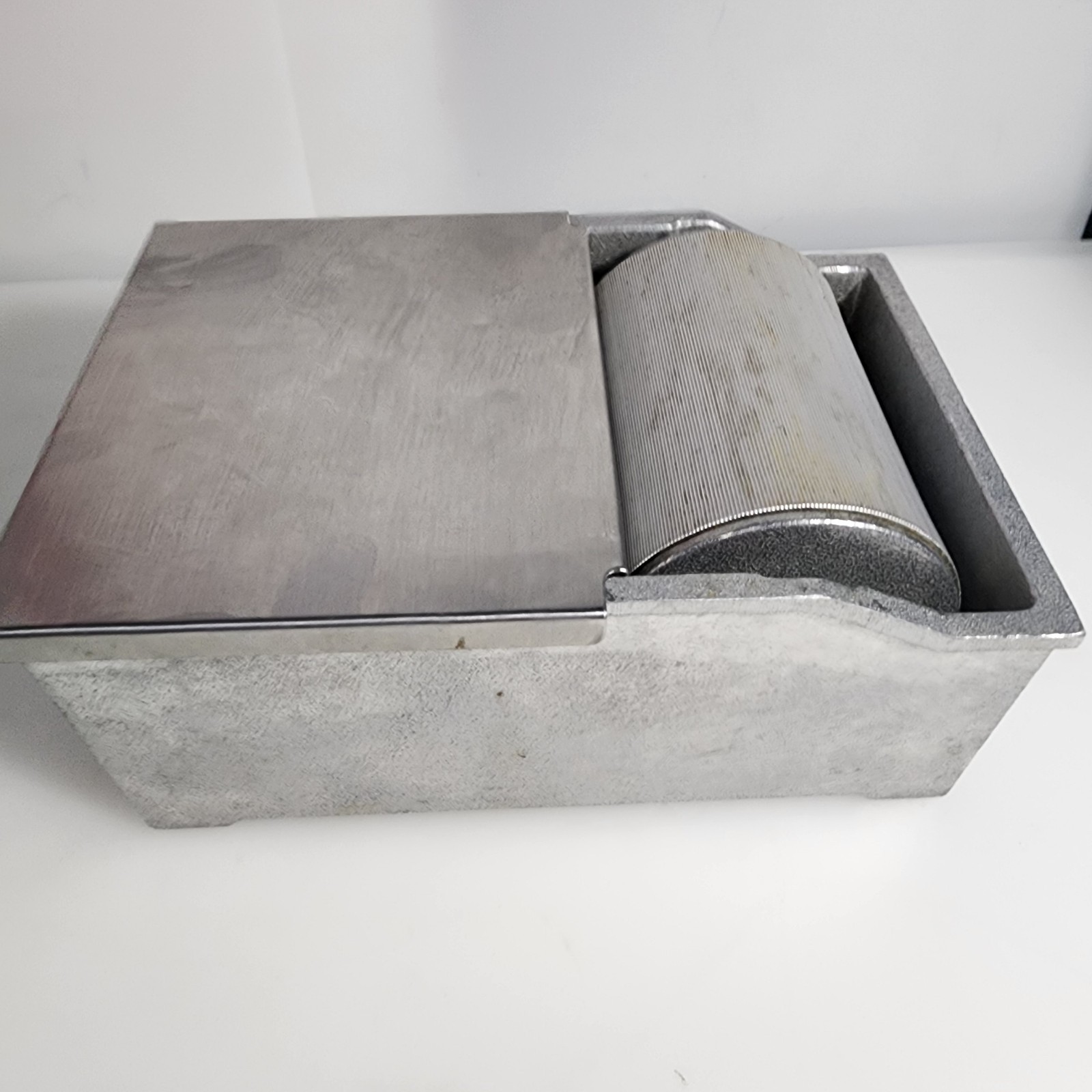 Nemco 8150RS RollAGrill 4 in Butter Roller/Roller