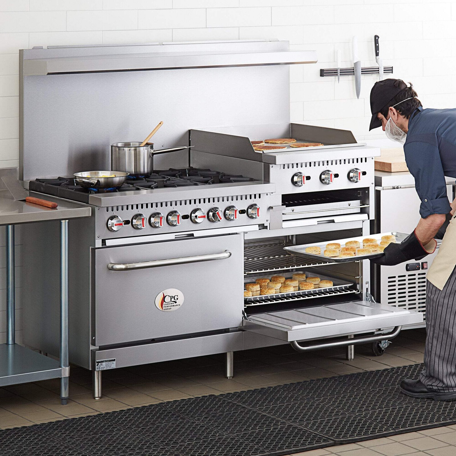Natural Gas 6 Burner 60″ Range with 24″ Griddle/Broiler and 2 Standard Ovens – 2