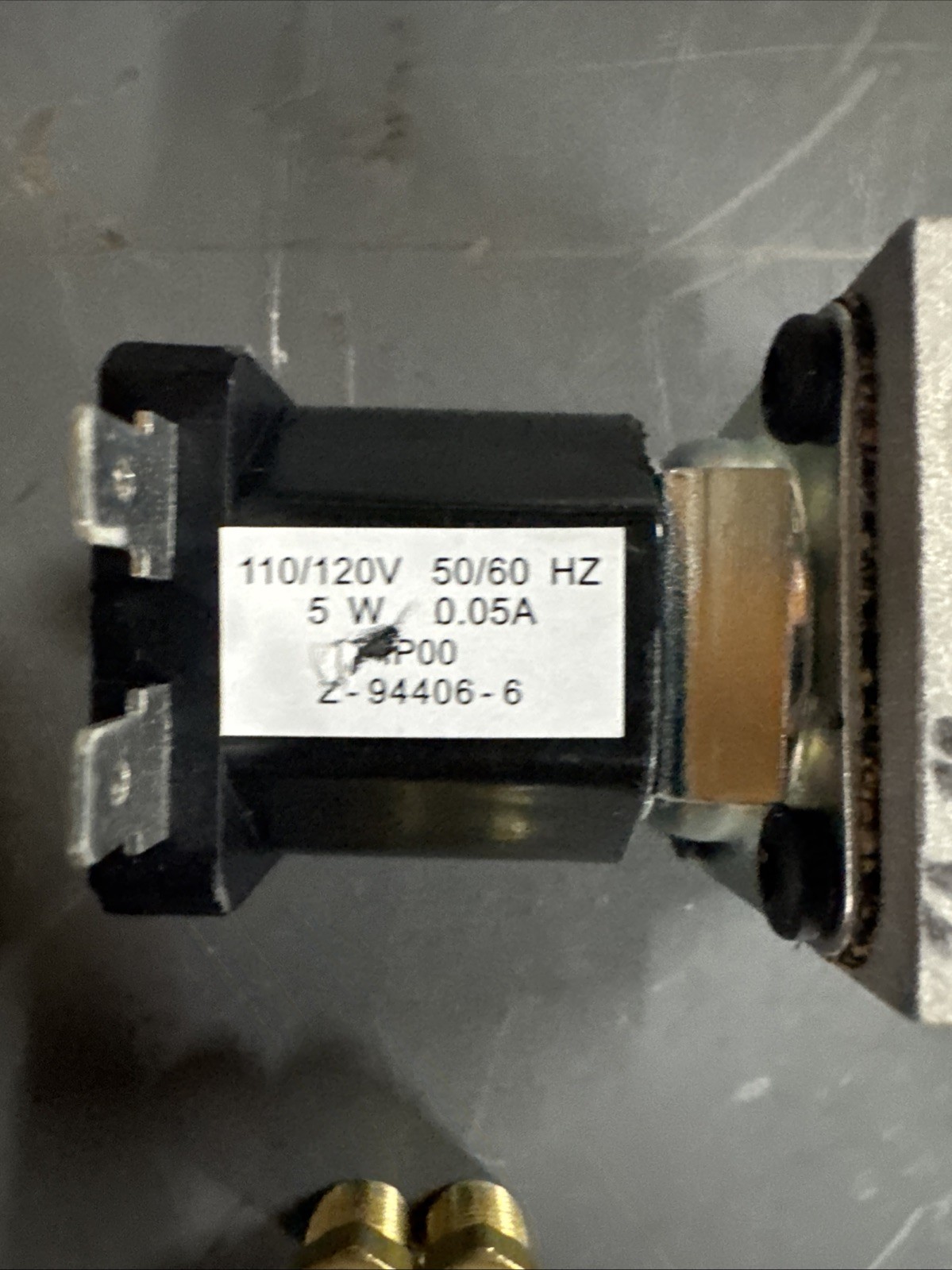 Gas Solenoid Valve 3/8″ FPT 110/120V American Range Cleveland Skillet 541026