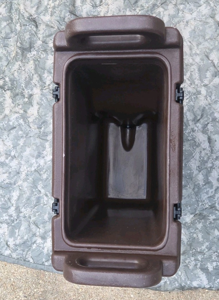 Cambro Camtainer Polyethylene Beverage Container Brown 4.75 gallon 500 LCD