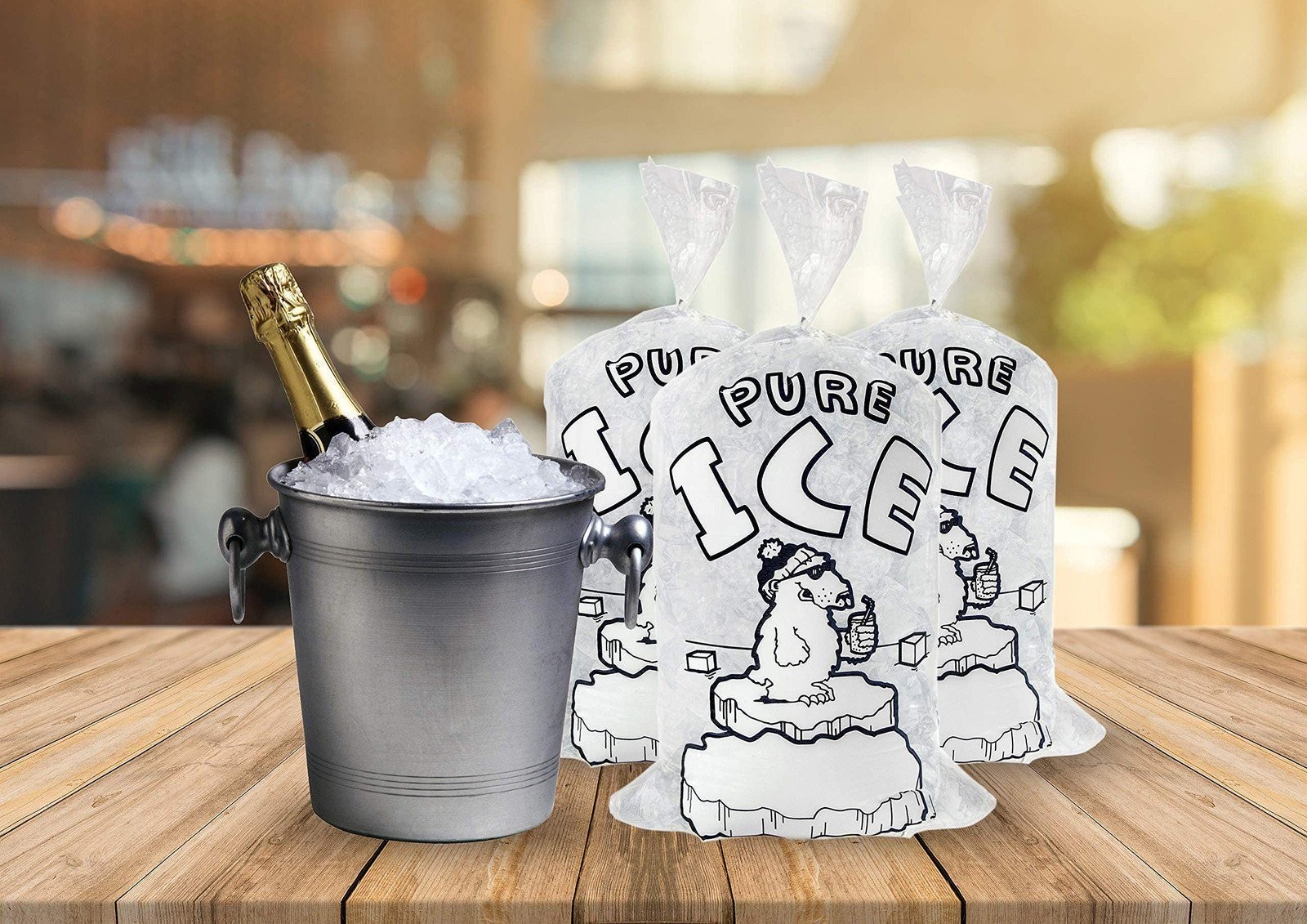 Wicket Ice Bags Polar Bear Printed 20 lb with Twist Ties 500 Count 14.25 x 28 in