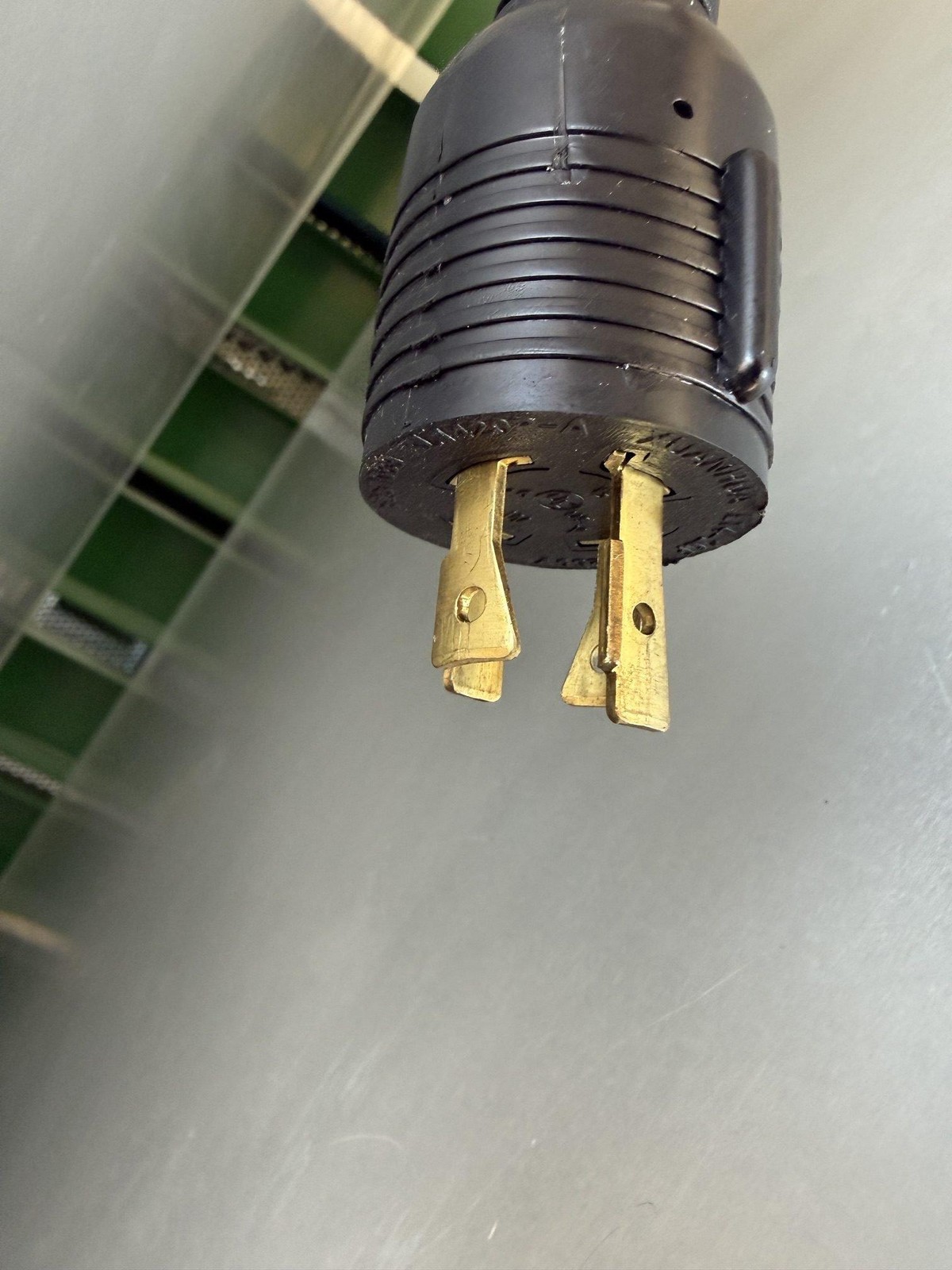 2024 TRAULSEN G31313 76 3/8″ 3 SOLID DOOR REACH IN FREEZER