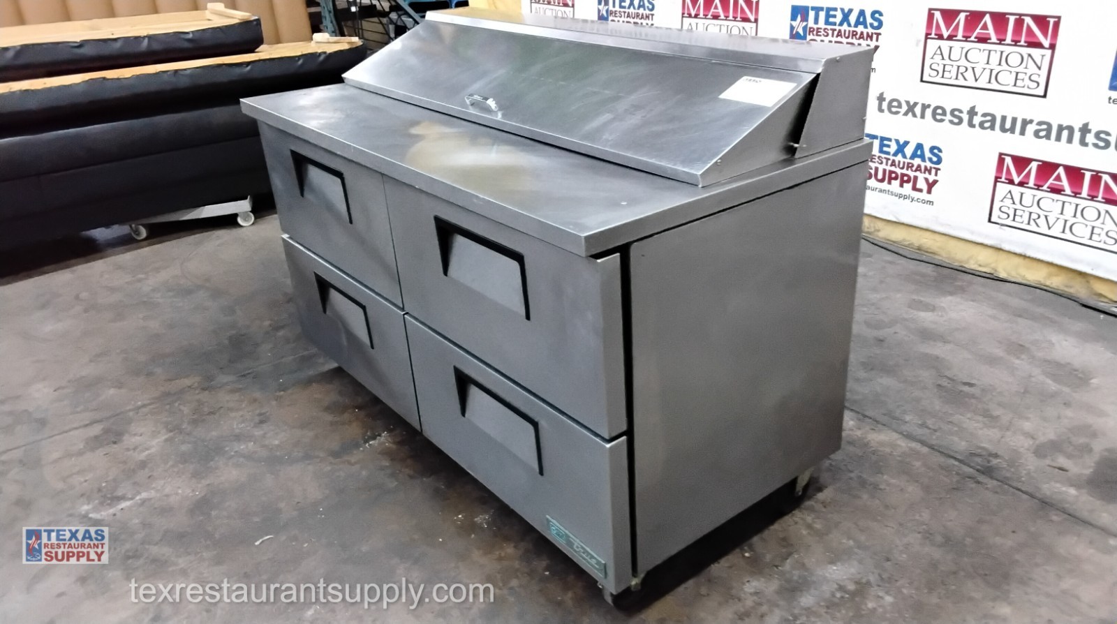 True TSSU-60-16D-4-HC 60″ Refrigerated Sandwich Prep Table with 4 Drawers