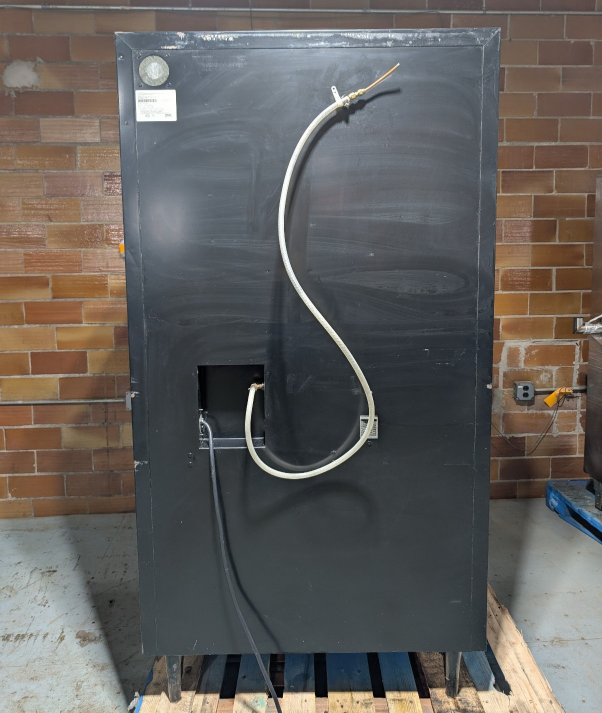 Crane National 673-D Fresh Brewing Coffee Vending Machine, No Key Included