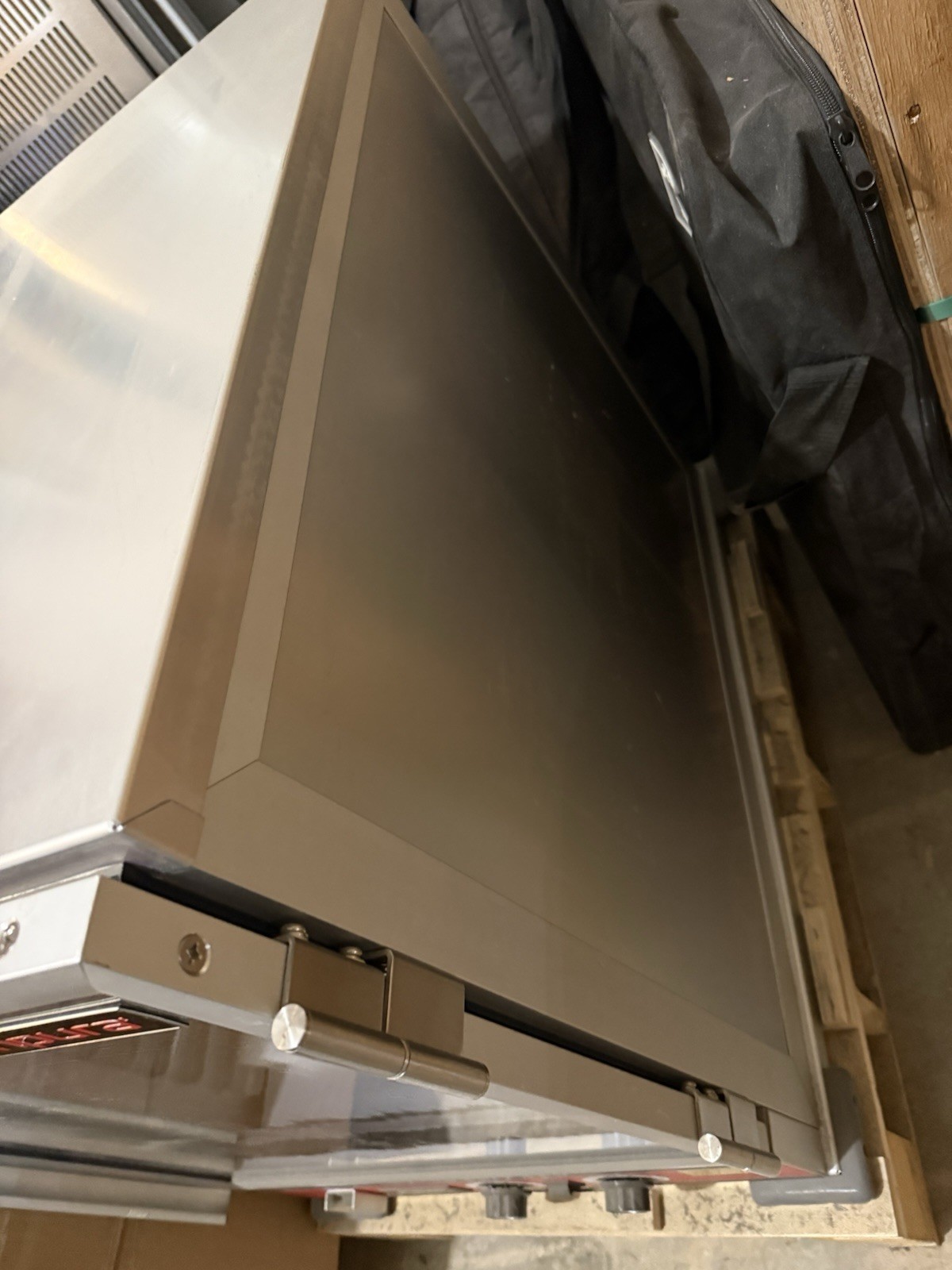 NEW Heater proofer, EMPURA HPIC-3414 1500W, Insulated door, 3′ casters, 185°F