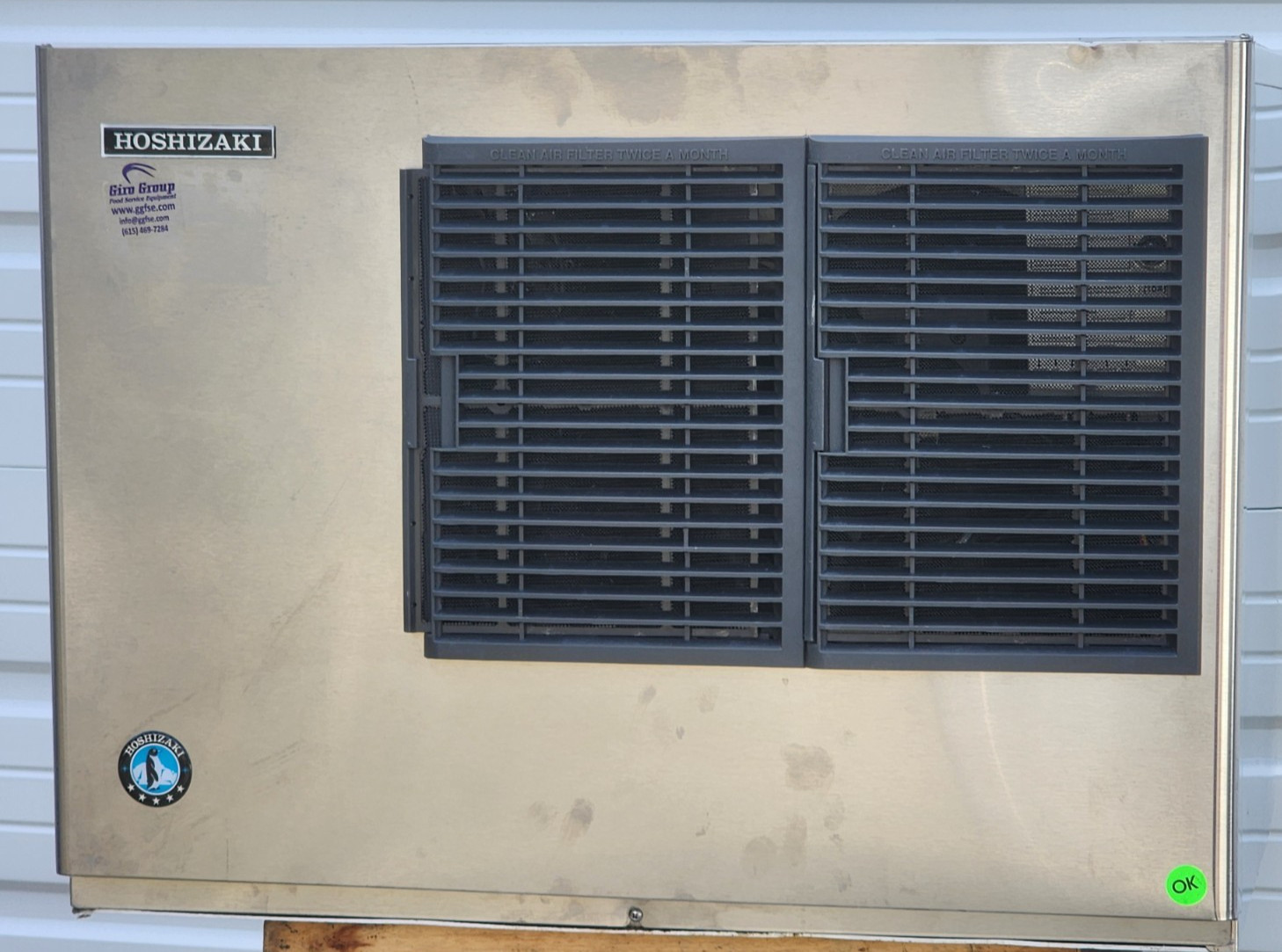 HOSHIZAKI KML-325MAJ AIR-COOLED ICE MACHINE CRESENT CUBE STYLE 380 Lb.