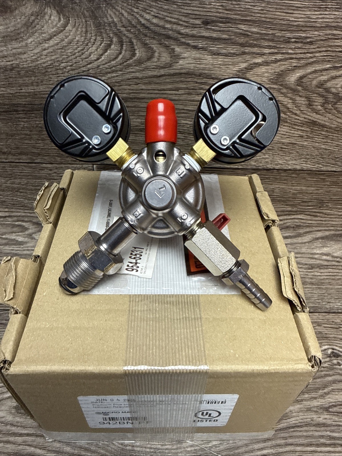 Micro Matic Premium Plus High Pressure Regulator Double Gauge Nitrogen 942BN-PP