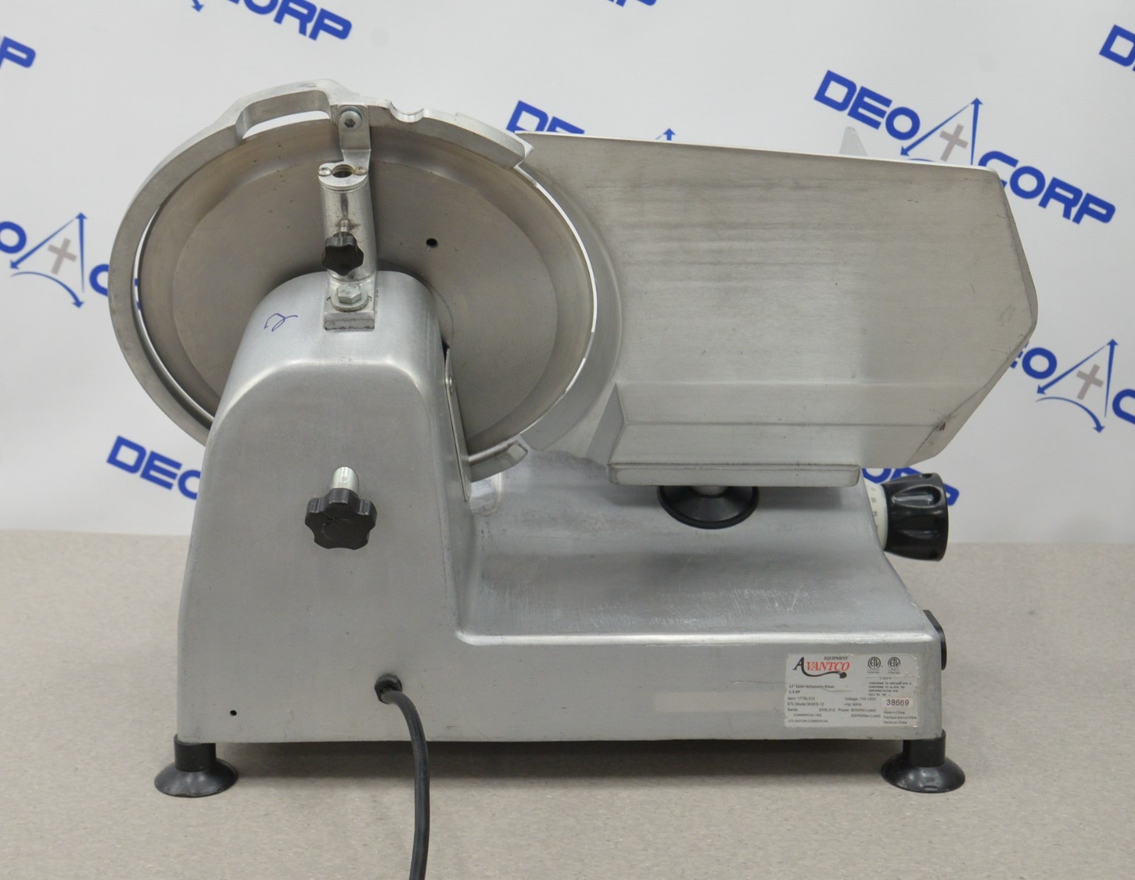 Avantco SL312 12″ Semi-Automatic Gravity Feed Meat Slicer 1/3 hp