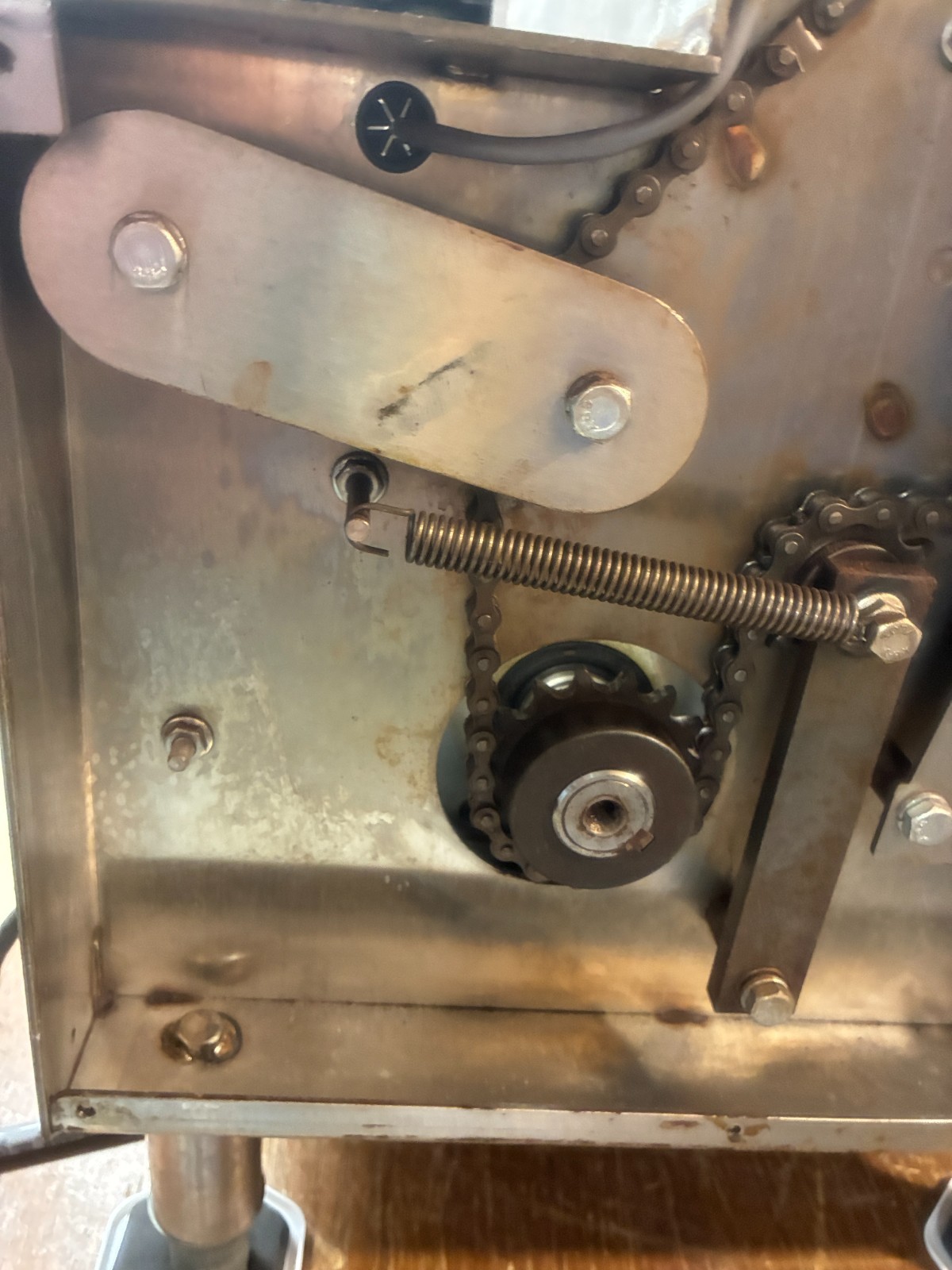 read all…..SOMERSET 20 INCH DOUGH SHEETER. WORKING BUT NEEDS SOME WORK