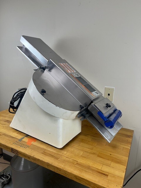 Oliver 704N Bun and Bagel Slicer