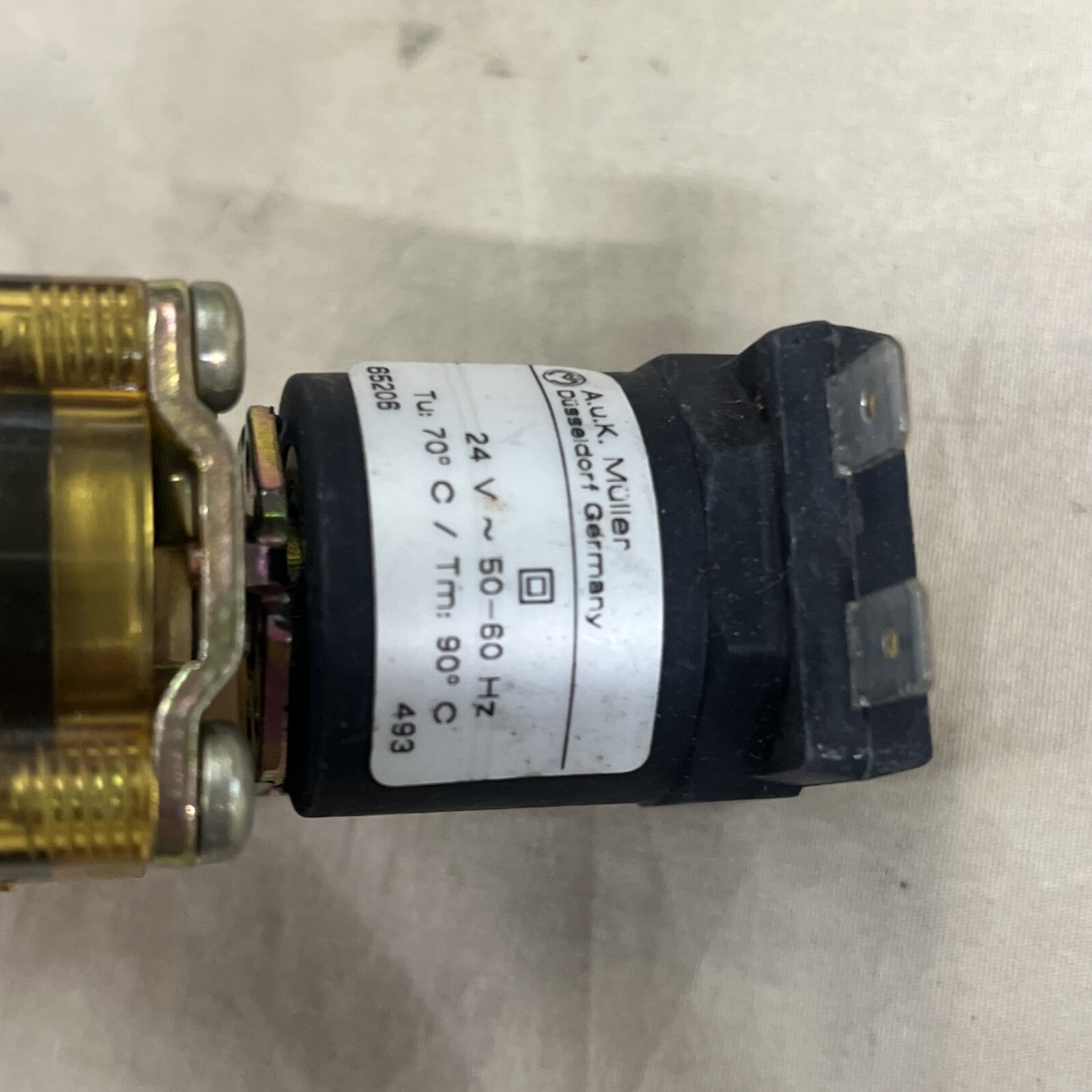 AUK MULLER DISPENSE SOLENOID VALVE 24V 50-60 Hz 65206 493