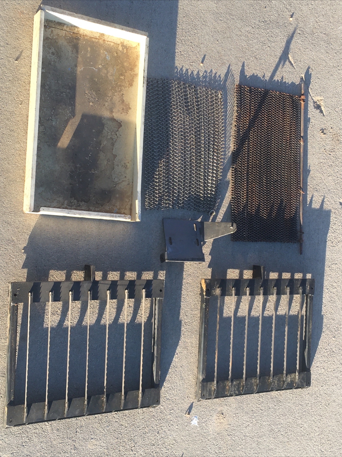 Oliver Bread Slicing Parts 7 Blade 2 Slicer Frames With Blades & Other Parts