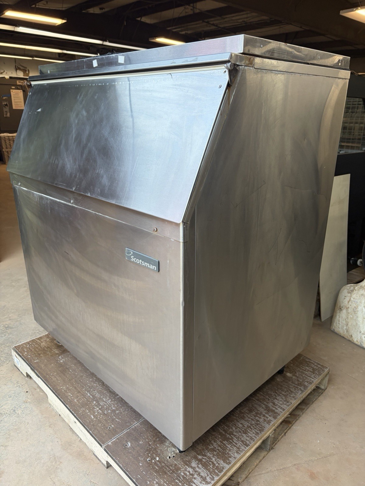 Scotsman BH801S-A Stainless Steel Ice Storage Bin Container Box 580 Lb Capacity