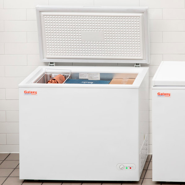 5.2 cu. ft. White Commercial Solid Swing Single Door Ice Chest Cool Freezer 115V