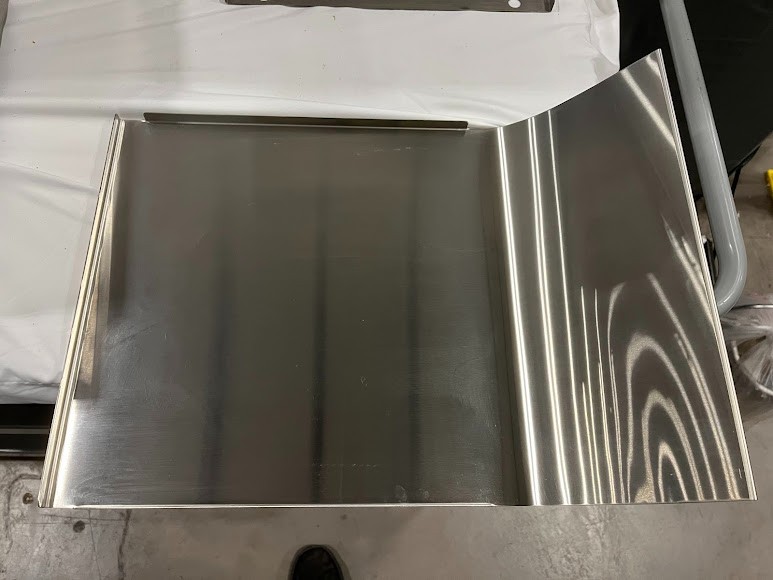 Avantco T3600B Commercial 14 1/2″ Wide Conveyor Toaster – 208V, 3600W