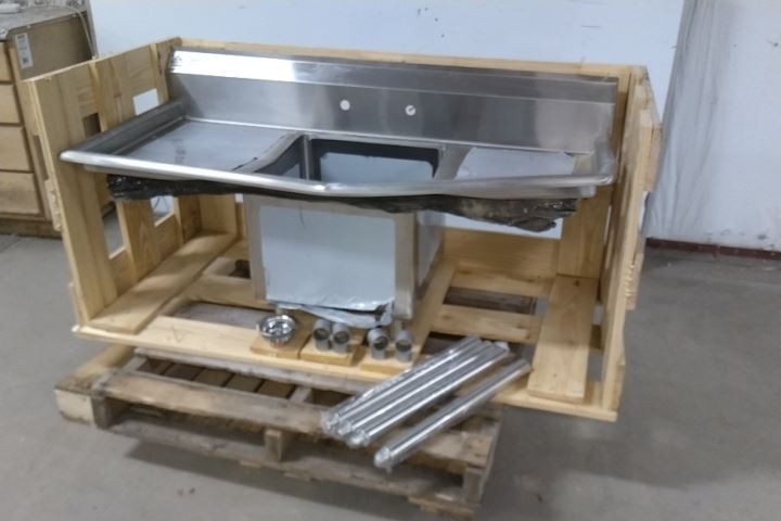 Advance Tabco FC-1-1818-18RL-X 18×18 In Bowl Size Stainless Steel Scullery Sink