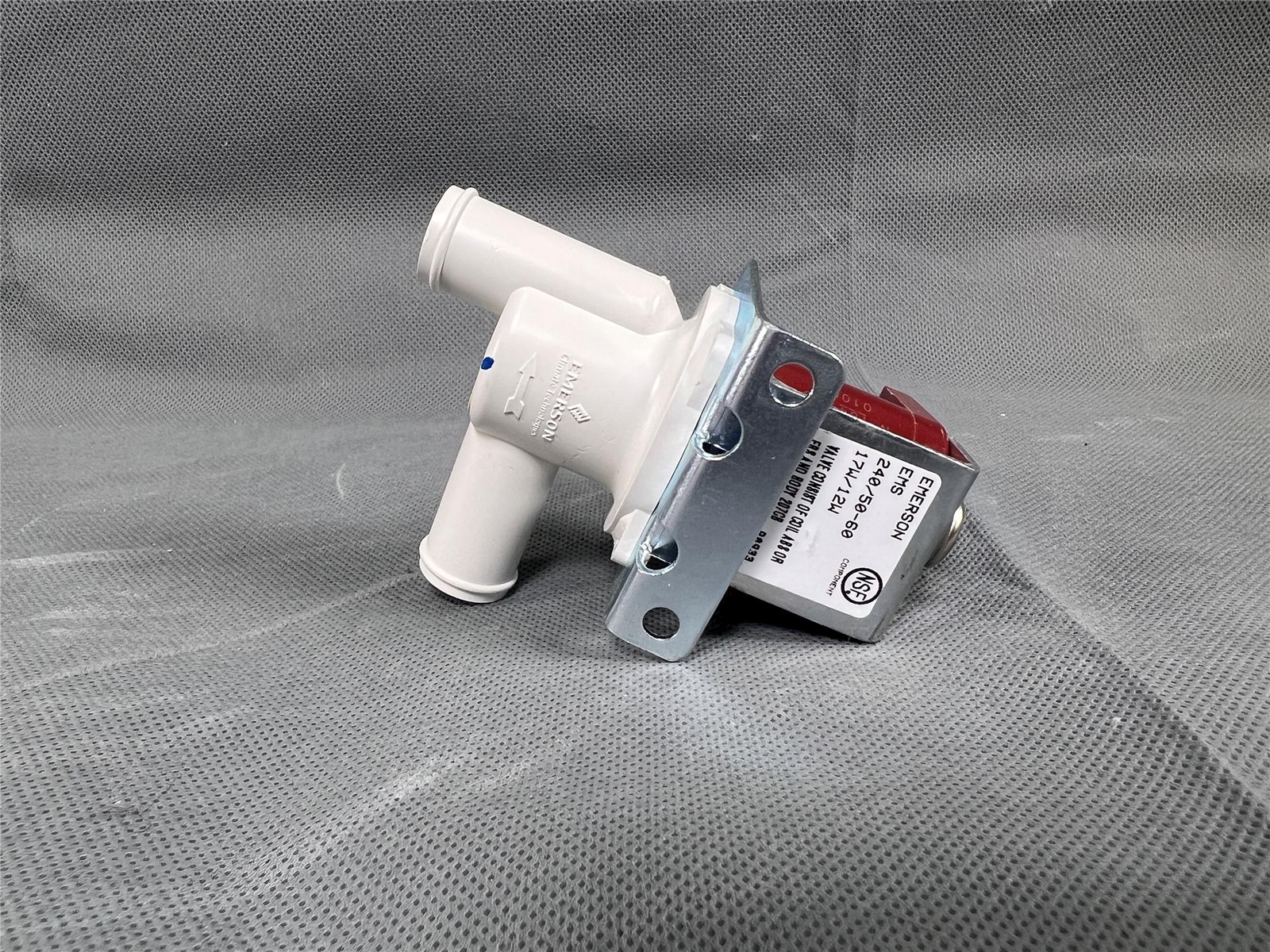 Cornelius Dump Solenoid Valve 208 /50/60hz Part # 165637009 LR90948