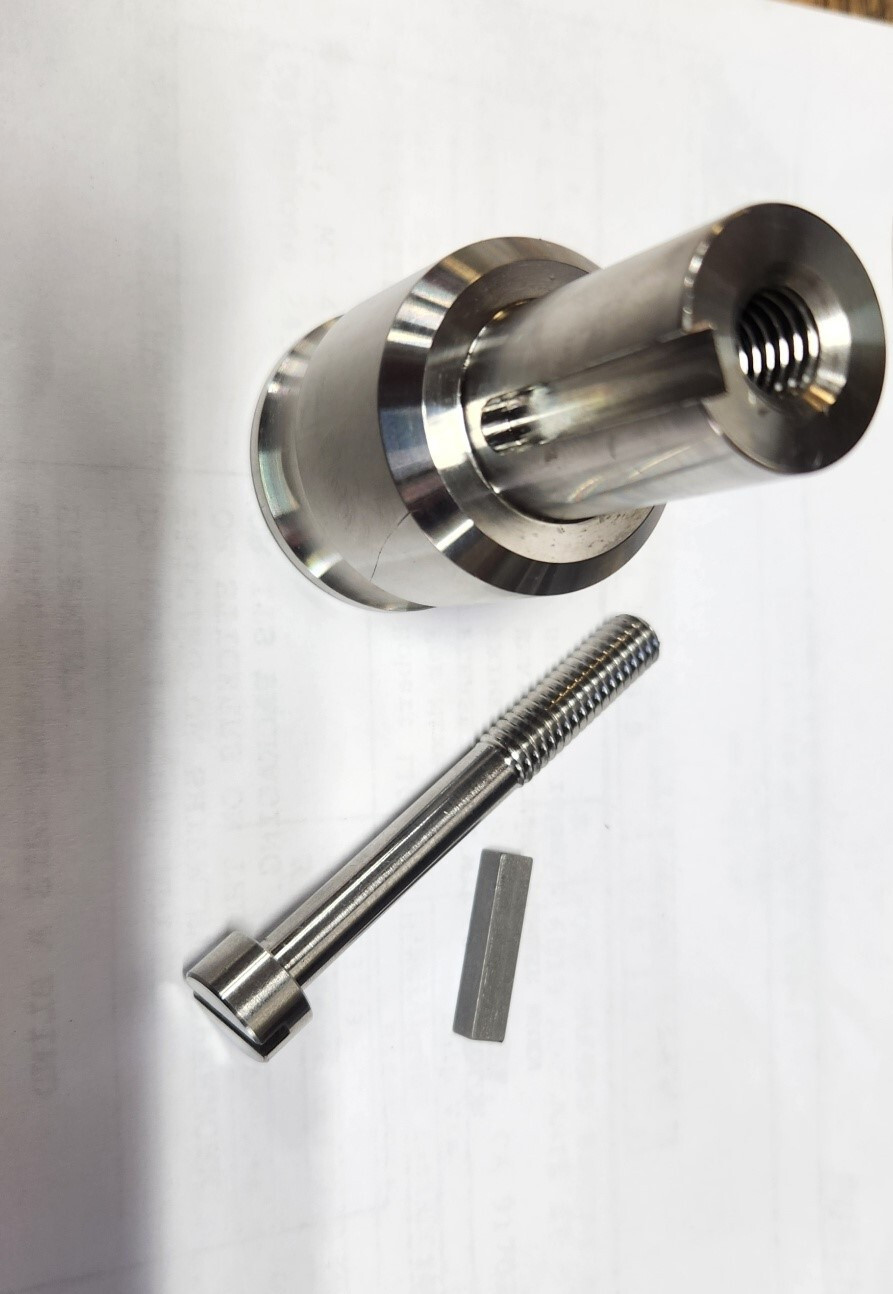Hobart Mixer Kit # 12 Square Drive, Screw, Key H600; P660 & L800 061506