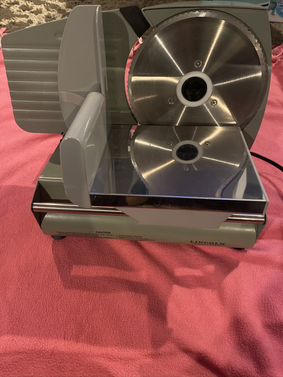 Lincoln Outfitters 7.5 inch slicer