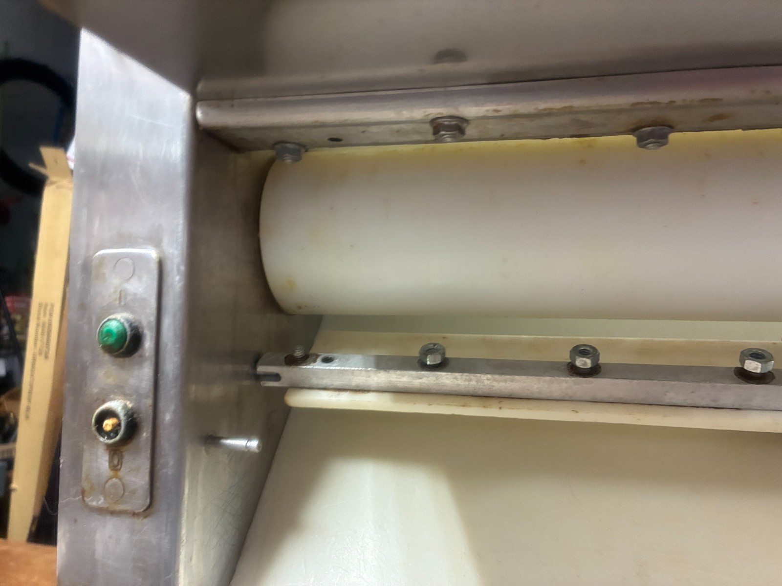 read all…..SOMERSET 20 INCH DOUGH SHEETER. WORKING BUT NEEDS SOME WORK