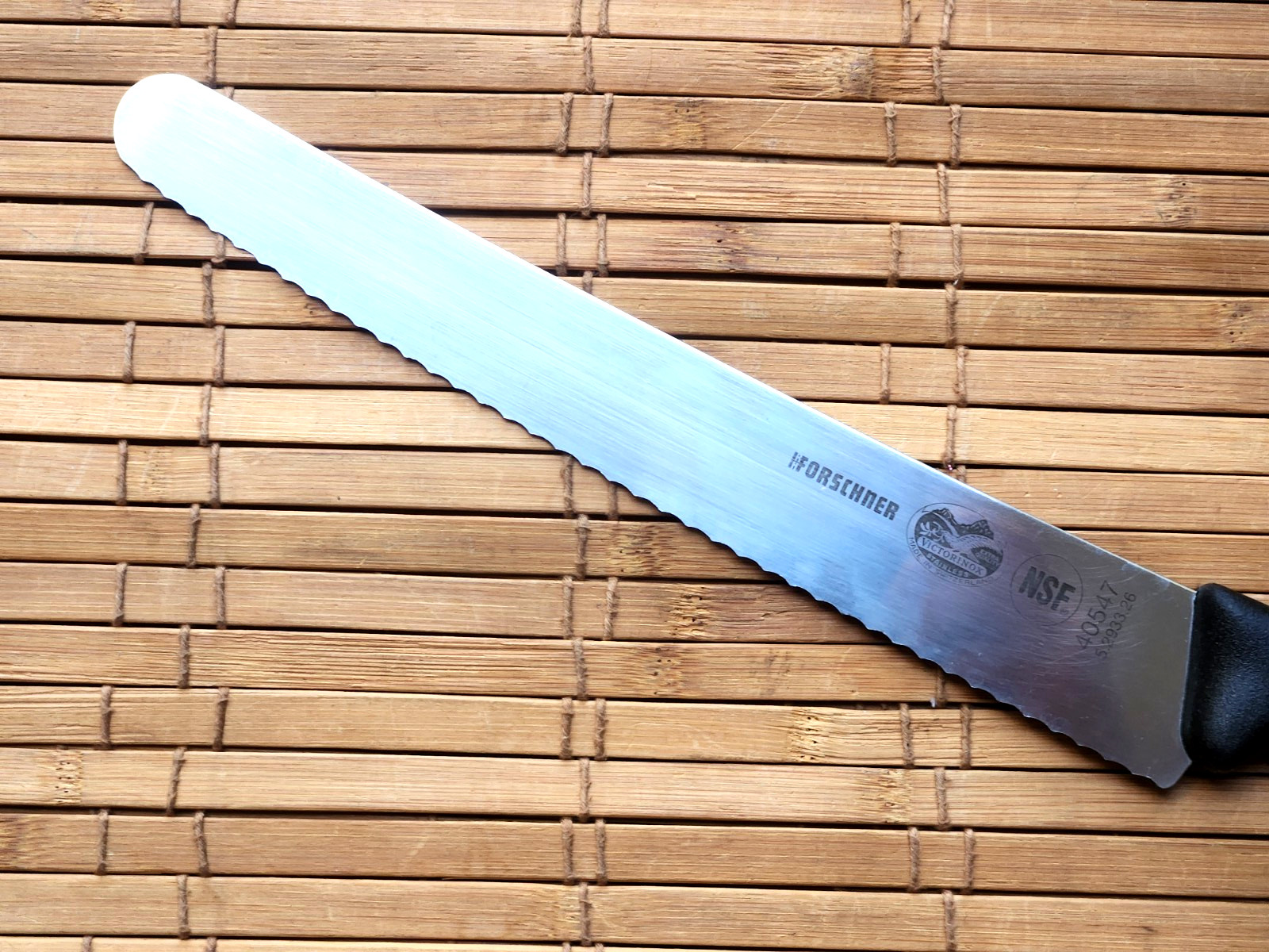 FORSCHNER VICTORINOX Fibrox® Bread & Pastry Knife, 10 5.2933.26 NSF 50547 NICE!