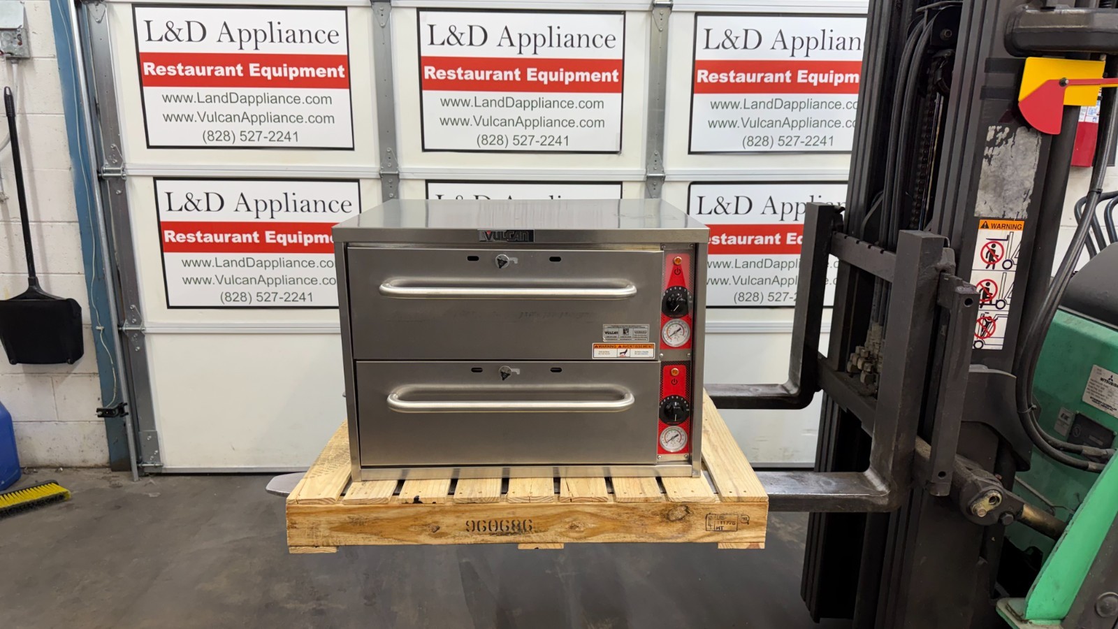 6416 New S/D Vulcan Free Standing 2-Drawer Warmer Model: VW2S
