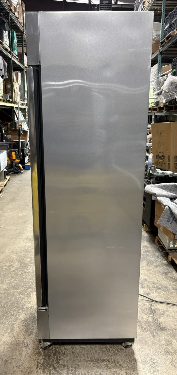 True T-19G-LD T-Series Glass Door Reach-In Refrigerator, 1 Section, 3-Shelves